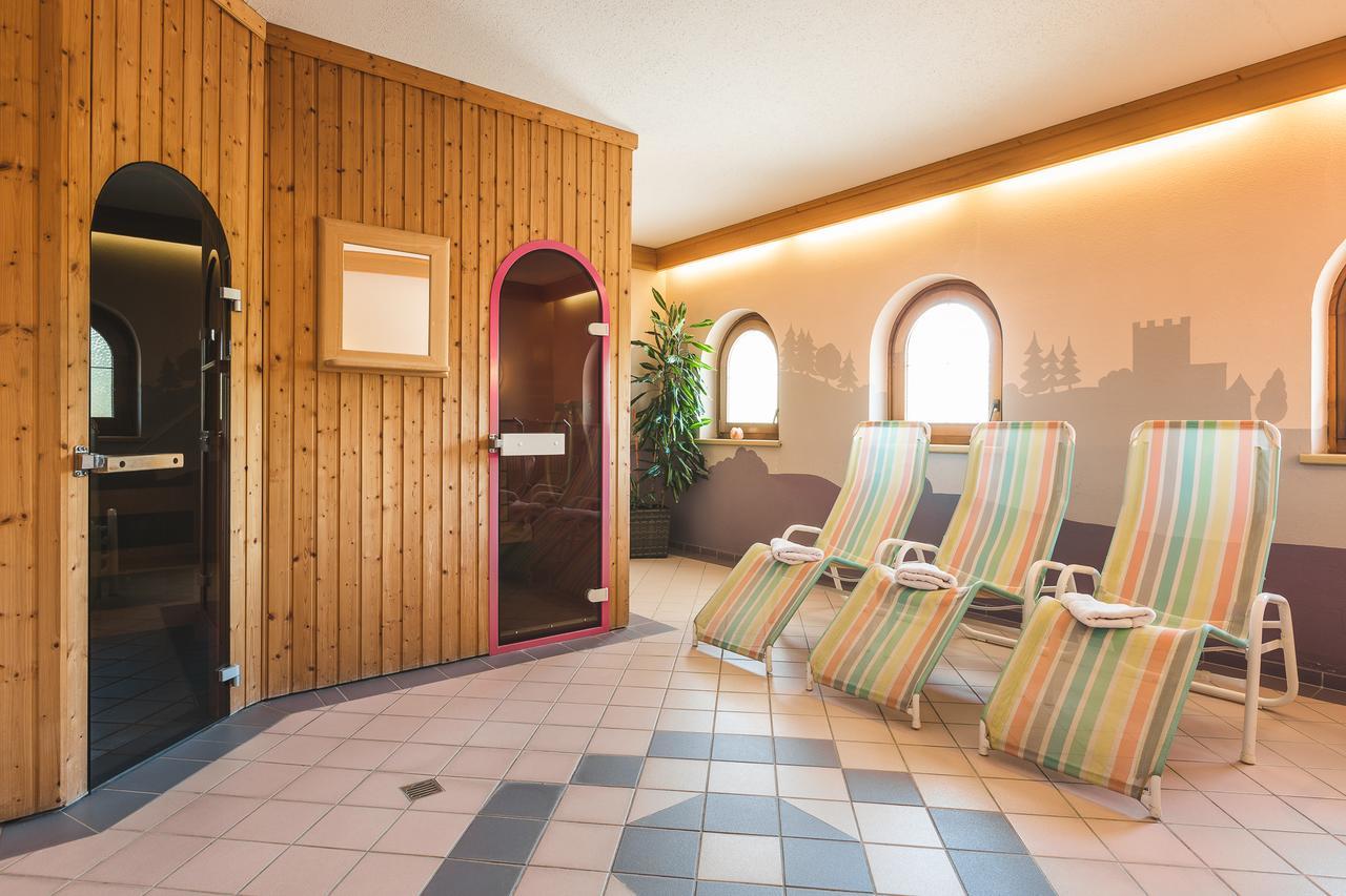 Hotel Garni Tirol Ladis Exterior photo